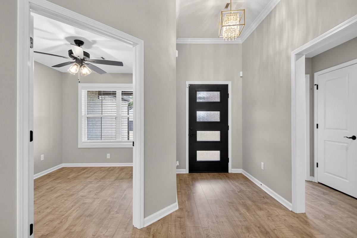 4041 Elizabeth Ct - Photo 2 of 20