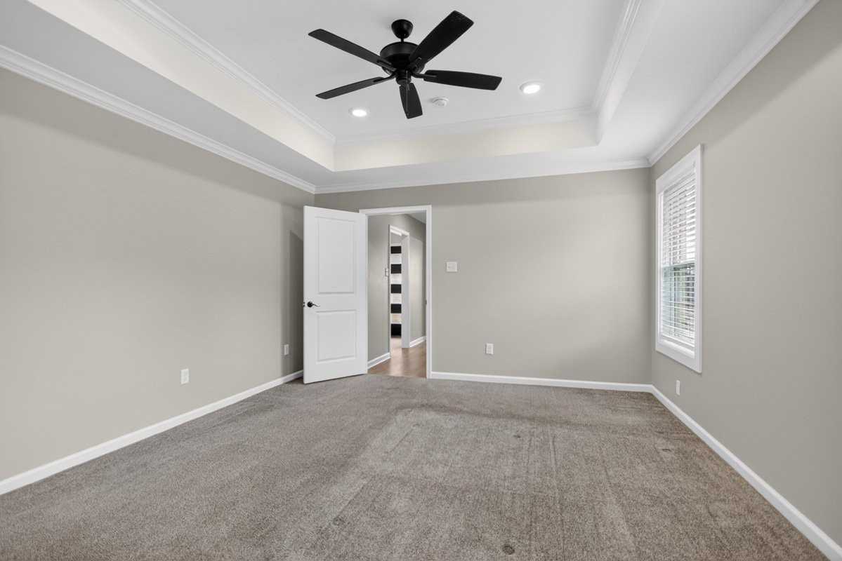 4041 Elizabeth Ct - Photo 7 of 20