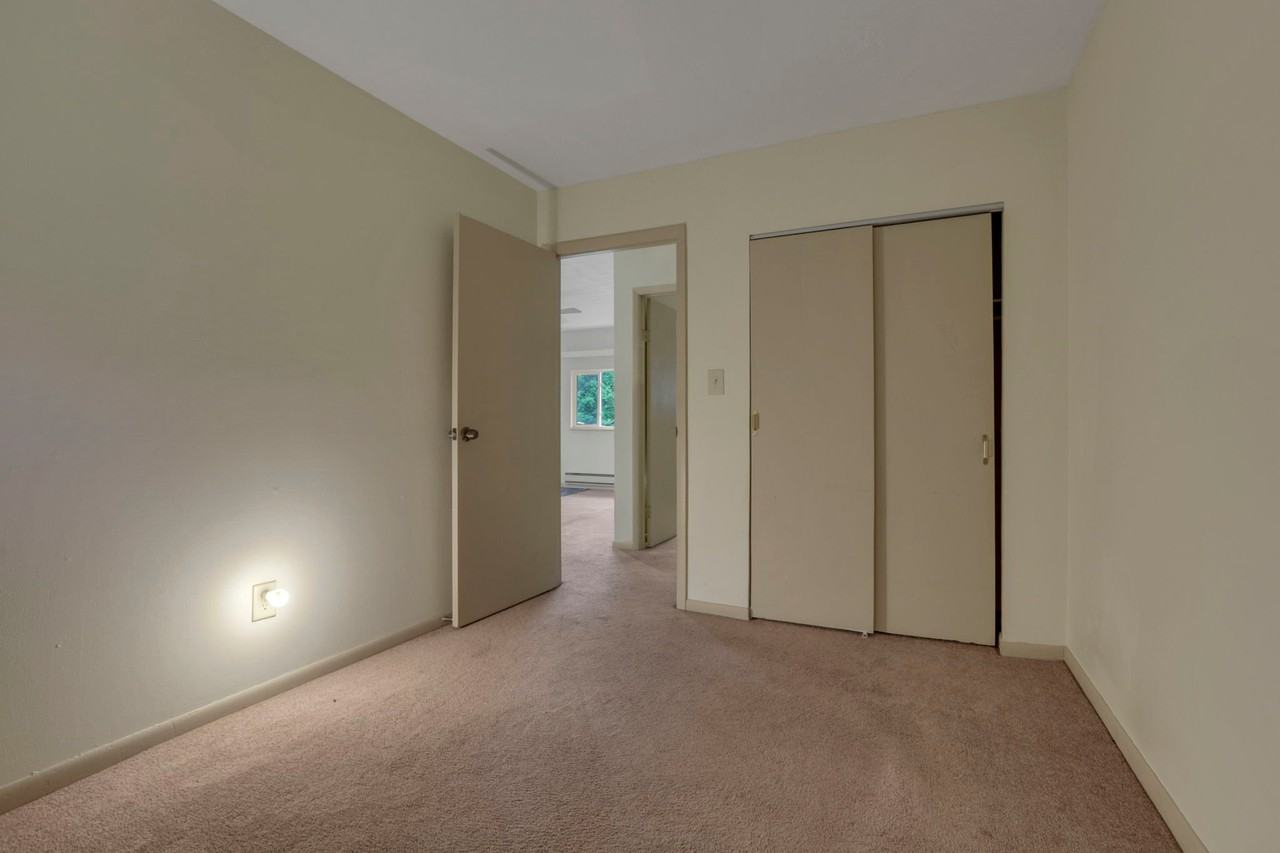 81 W North St #E - Photo 5 of 16