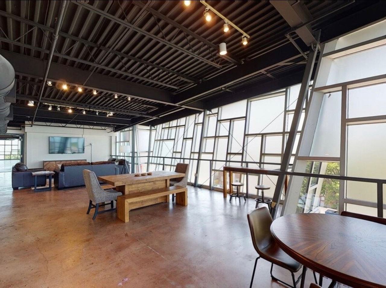 149 N Barksdale St #204 - Photo 2 of 4