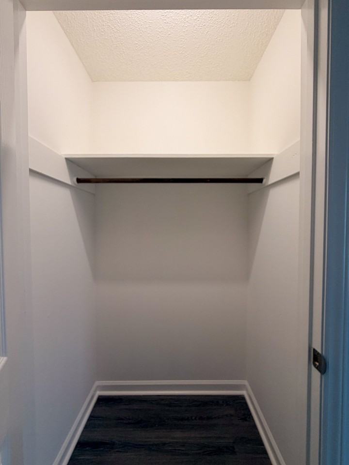 406 W Hooks River Rd Apt D #D - Photo 6 of 11