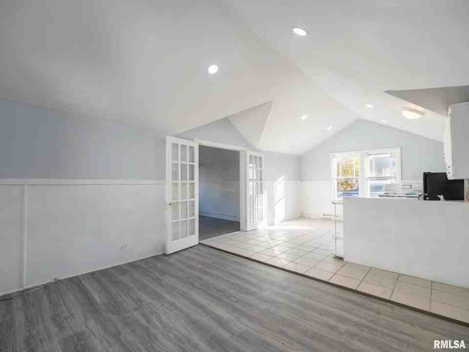 1903 N Missouri Ave #2 - Photo 6 of 20