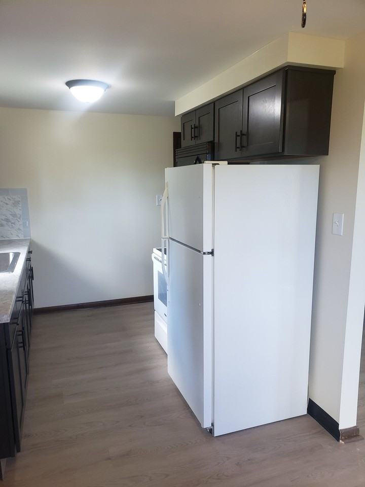 166 Spruce St #5 - Photo 3 of 15