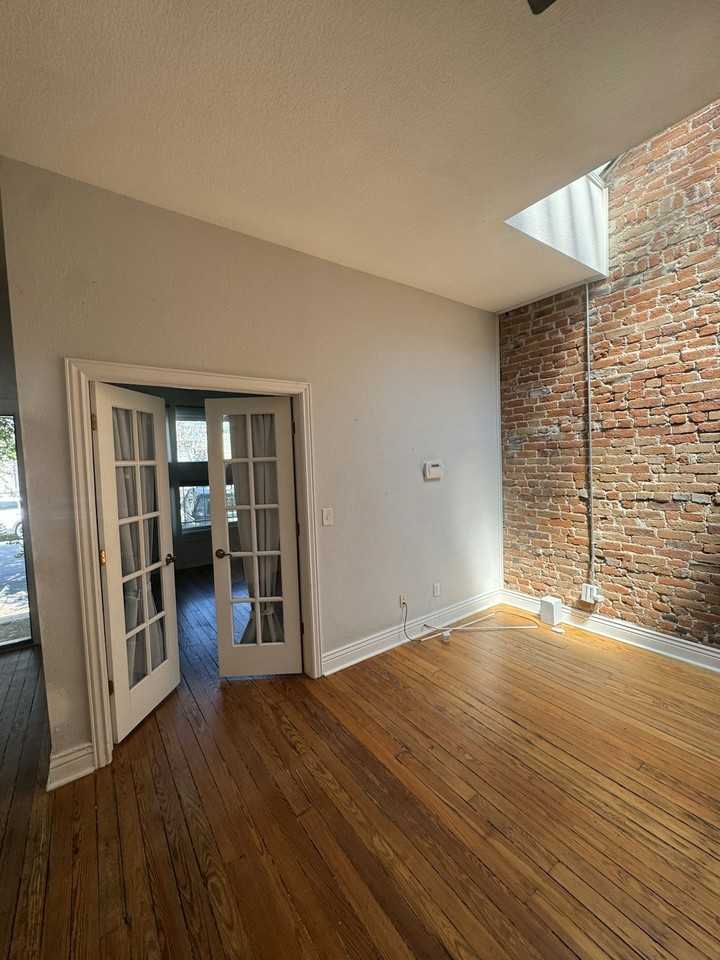 508 Cherokee St - Photo 2 of 17