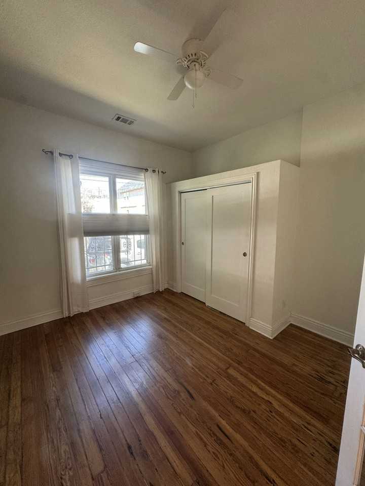 508 Cherokee St - Photo 6 of 17