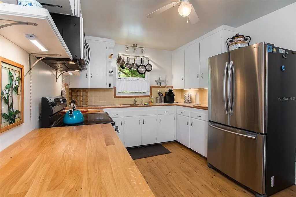 101 Nw 21st St #103 - Photo 3 of 7