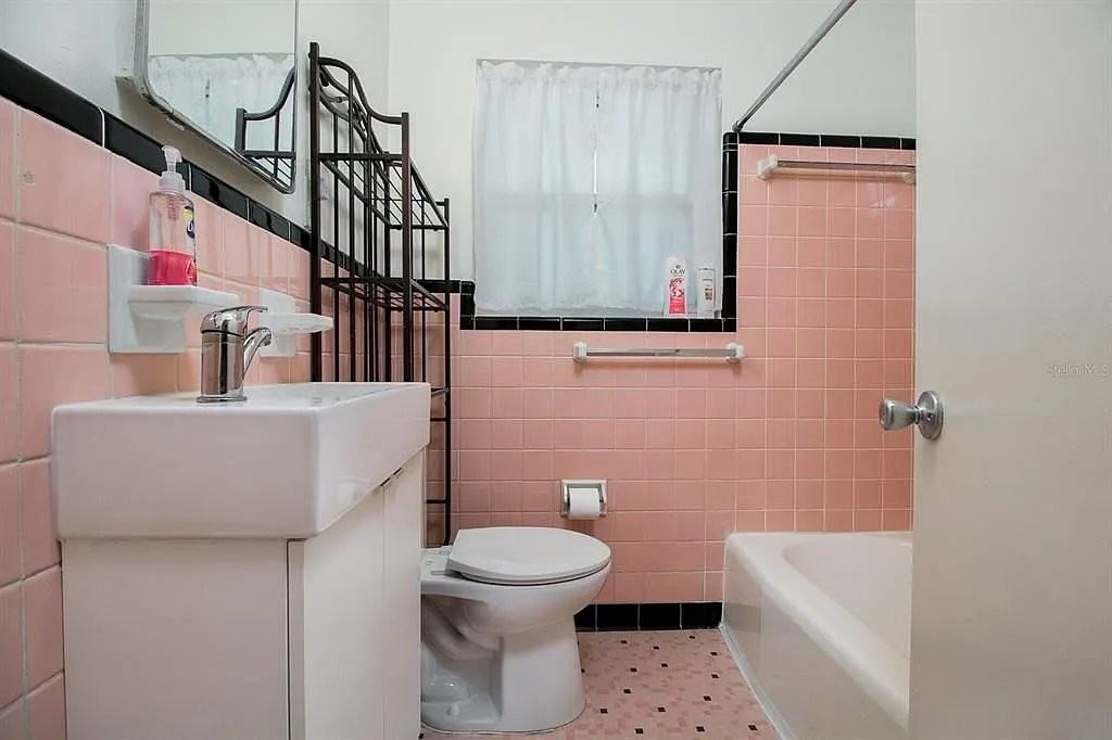 101 Nw 21st St #103 - Photo 5 of 7