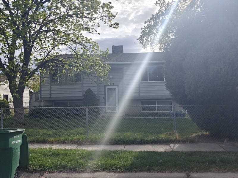 8235 Sw - Photo 2 of 2