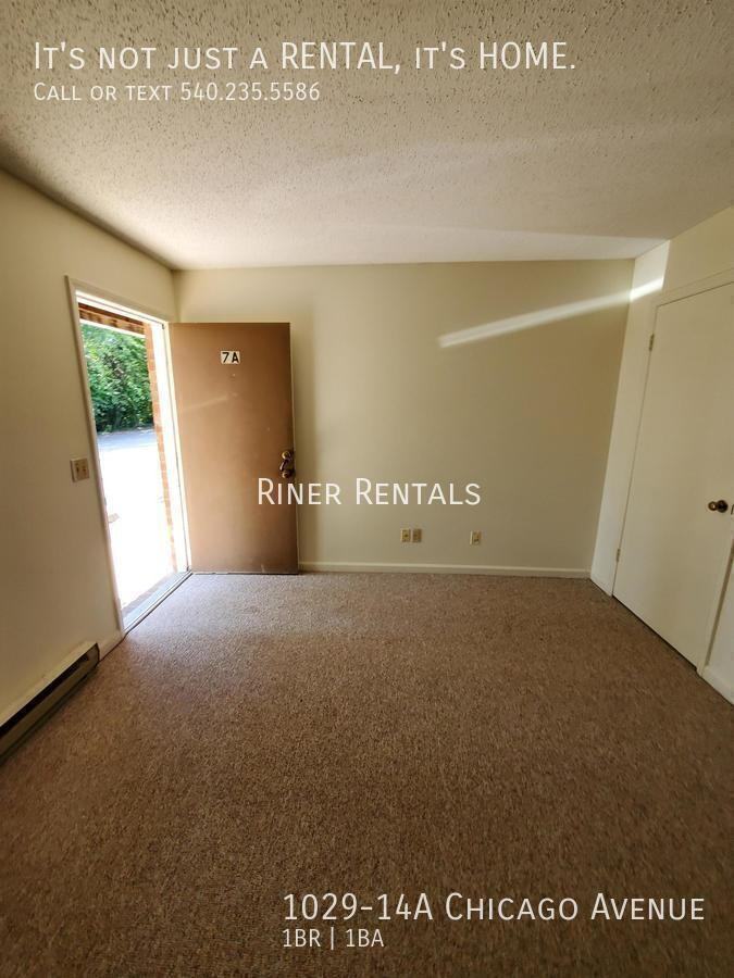 1029 Chicago Ave Apt 14a - Photo 2 of 3