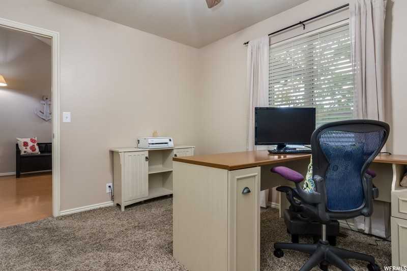 759 E Autumn Field Dr - Photo 2 of 17