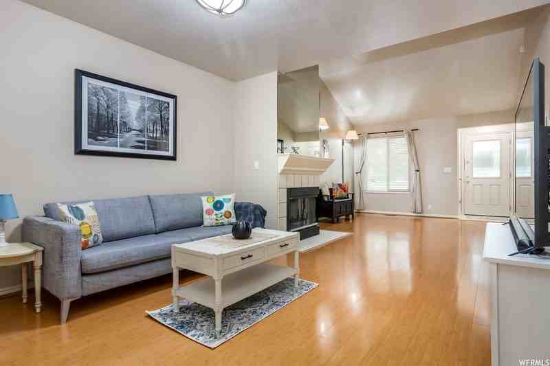 759 E Autumn Field Dr - Photo 7 of 17
