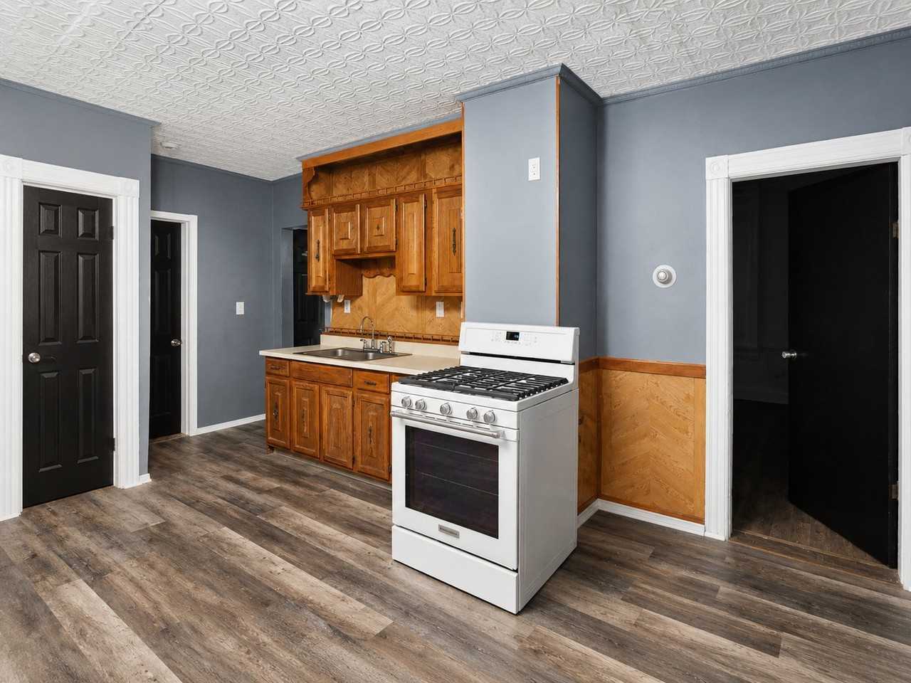 63 Brayton Ave #3 - Photo 6 of 12