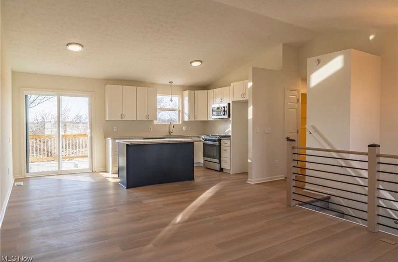 345 Westgrove Ct - Photo 3 of 14