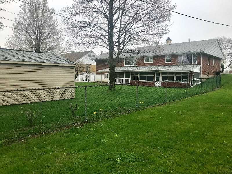 395 S Cayuga Rd - Photo 2 of 9