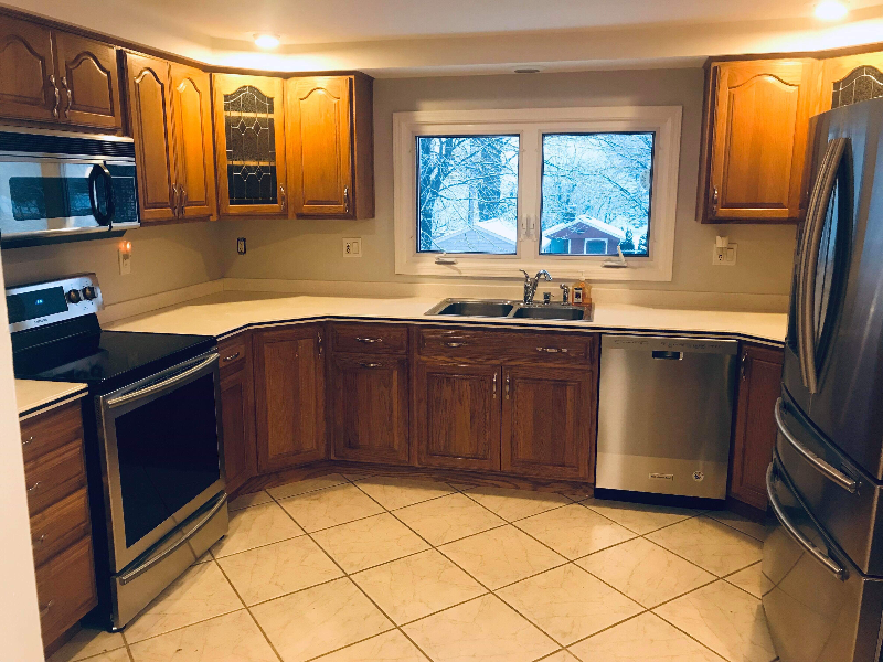 395 S Cayuga Rd - Photo 4 of 9