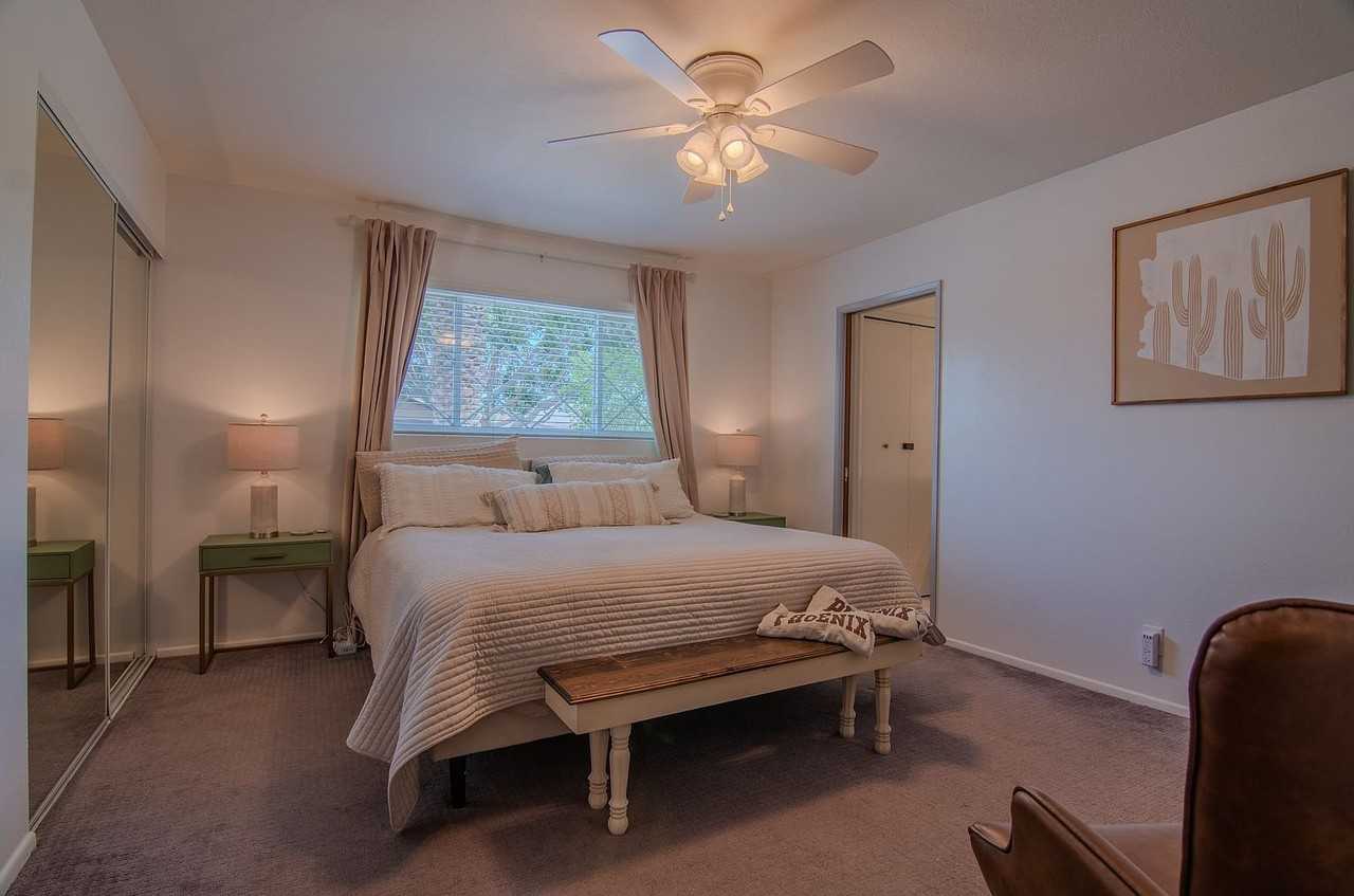 7043 E Moreland St - Photo 6 of 18