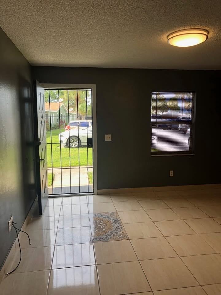 43 W Las Palmas Way - Photo 7 of 19