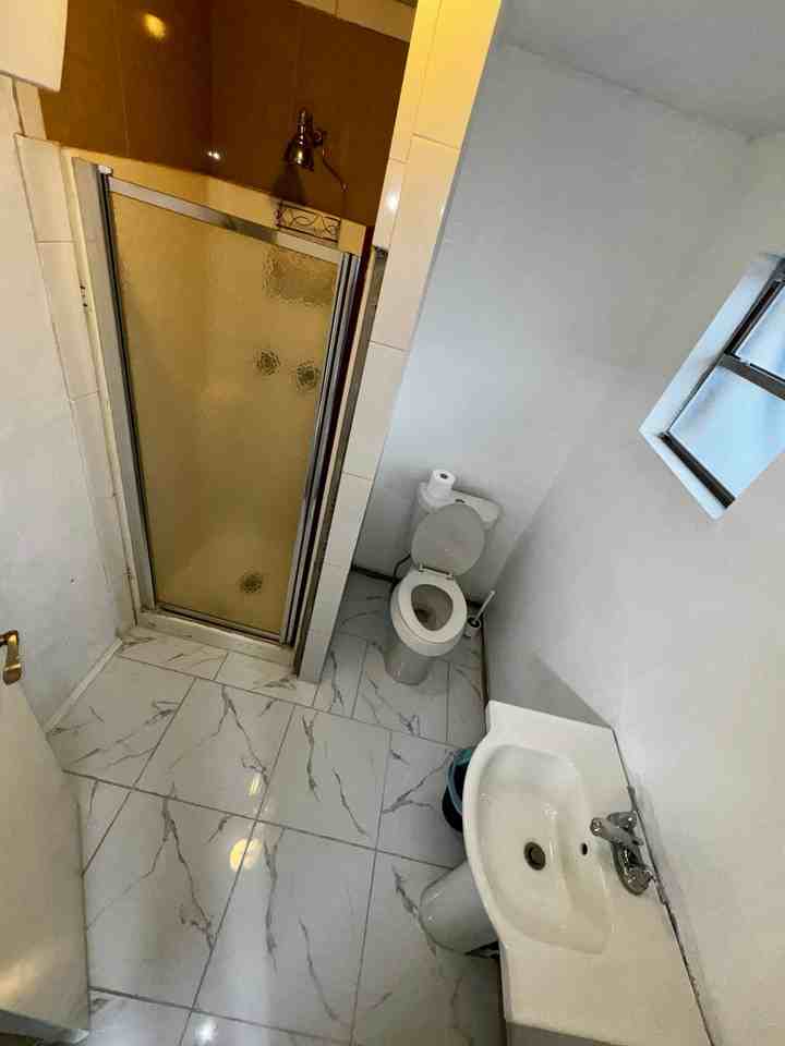 3309 S G Ln #B - Photo 4 of 6