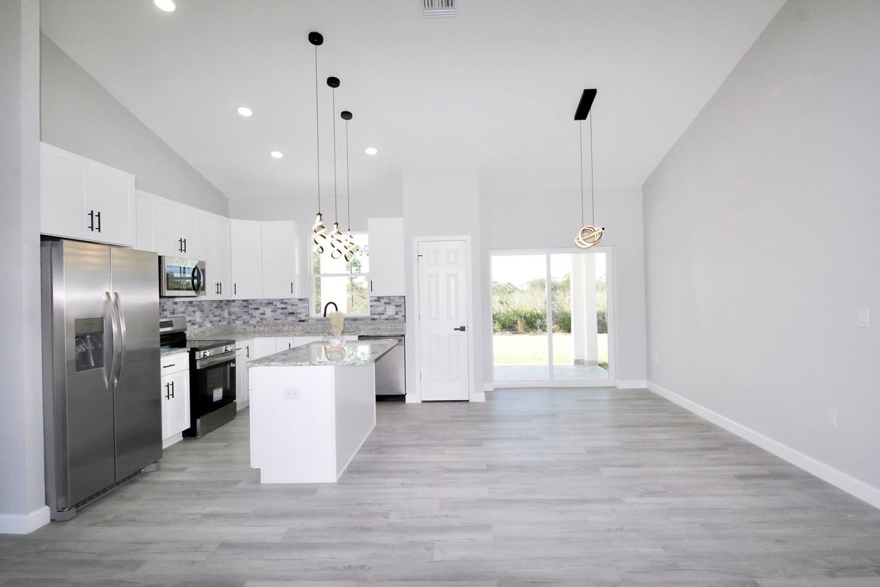 4625 Cortez Blvd - Photo 3 of 20