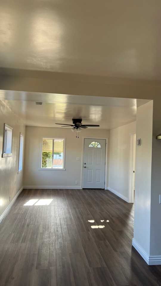 16616 Paramount Blvd - Photo 2 of 11