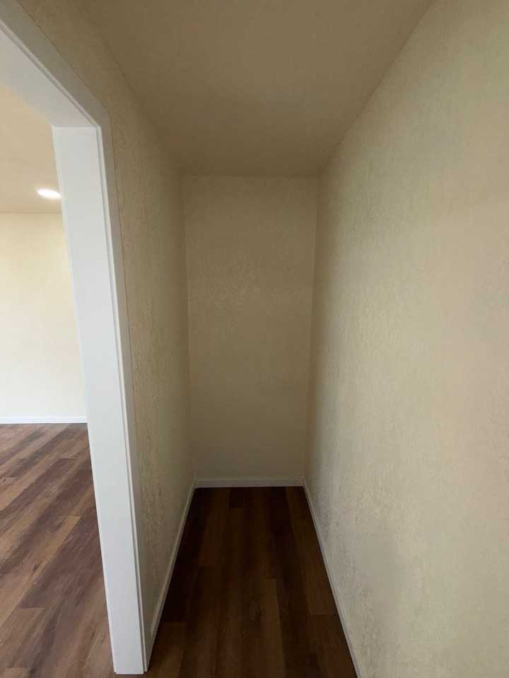 2922 Sw 19th St - Photo 2 of 16