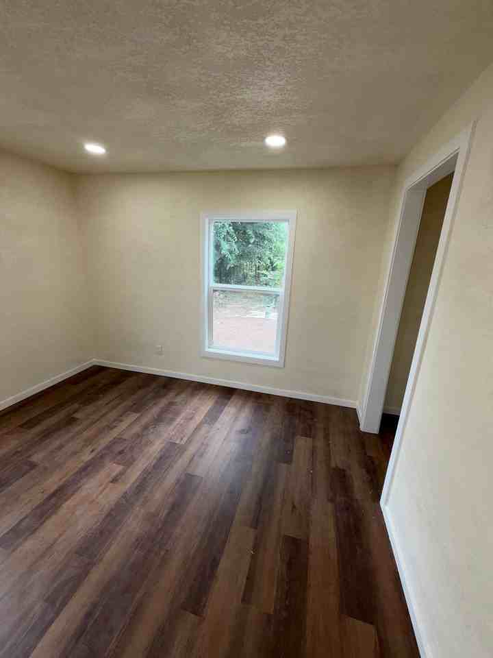 2922 Sw 19th St - Photo 7 of 16