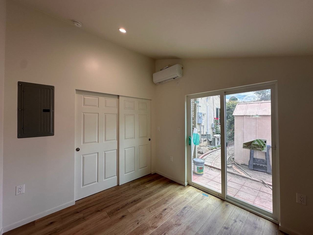 250 Ford Ave #A - Photo 4 of 7