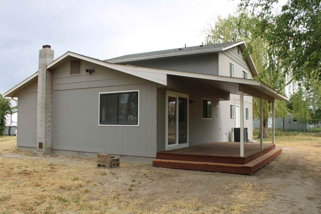 101 S 6th St W - Photo 5 of 20