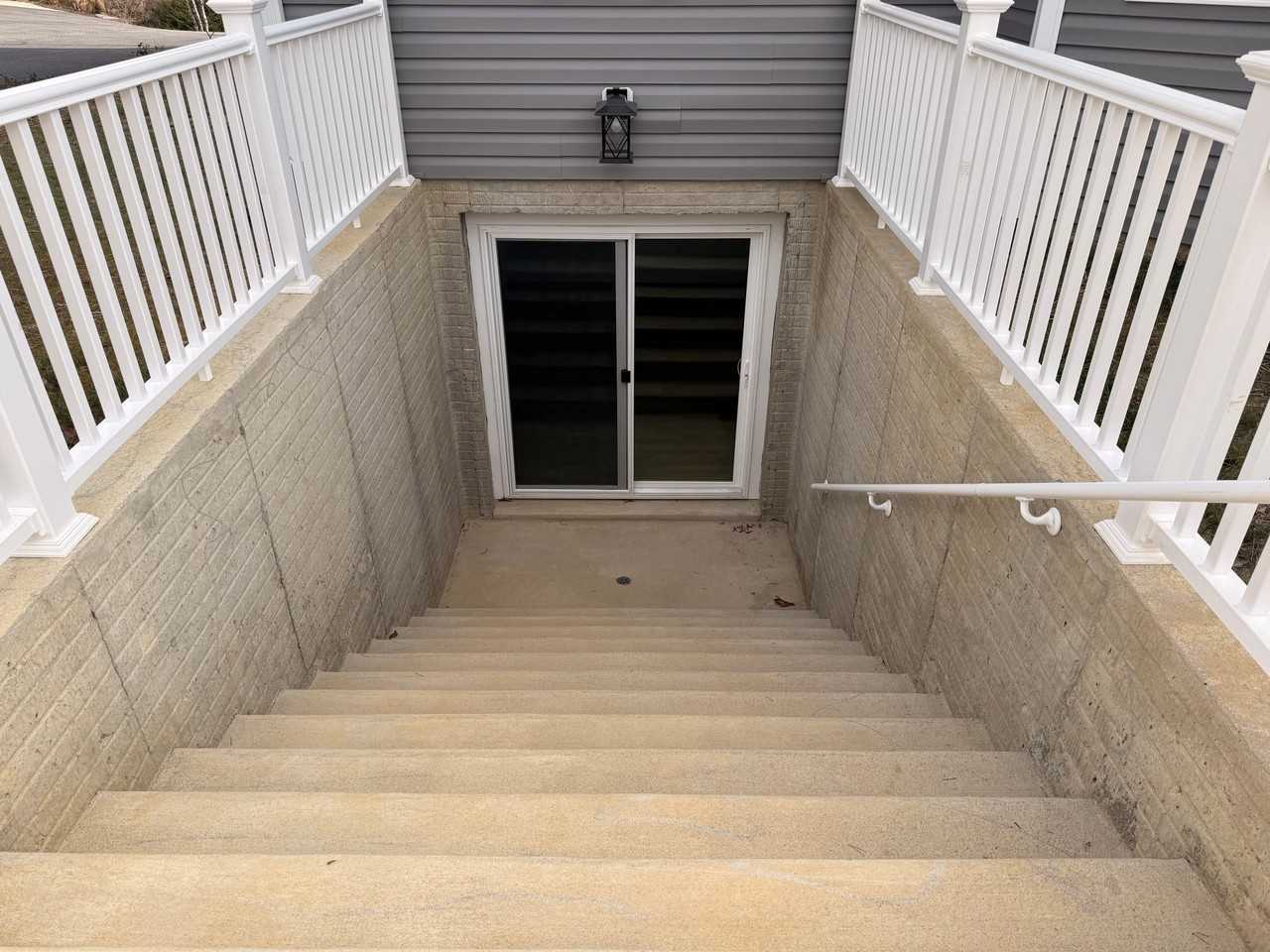10402 Laurel Ridge Way - Photo 4 of 50