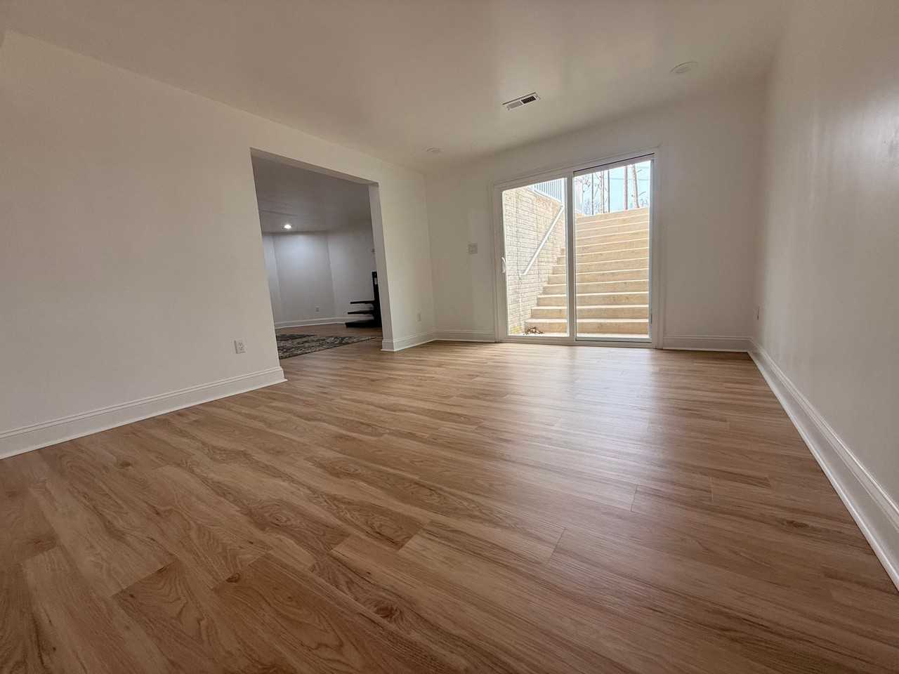 10402 Laurel Ridge Way - Photo 7 of 50