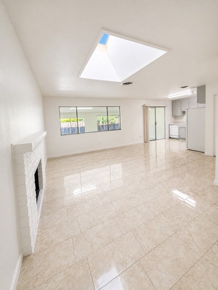 2210 San Blas Ct - Photo 2 of 17