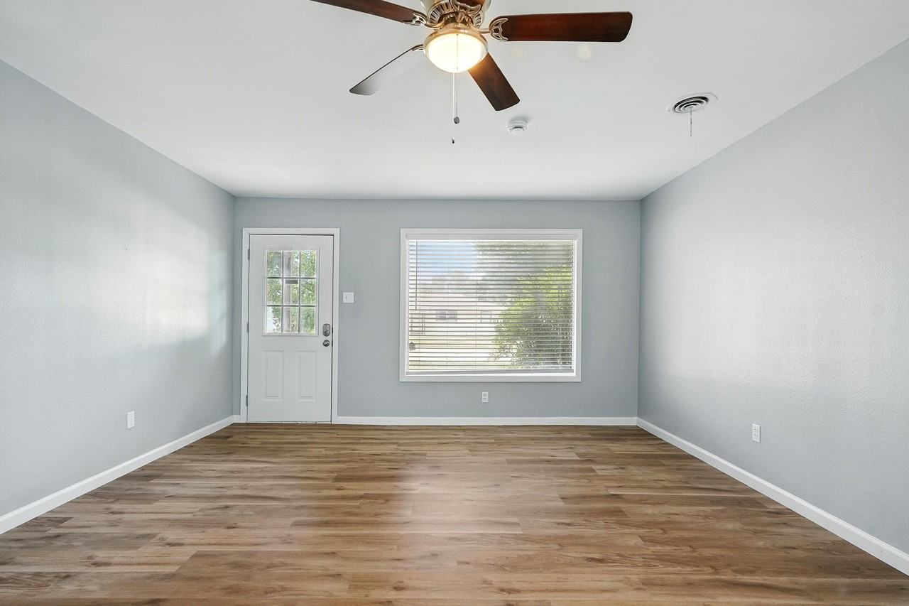 5107 Durango Dr - Photo 2 of 20