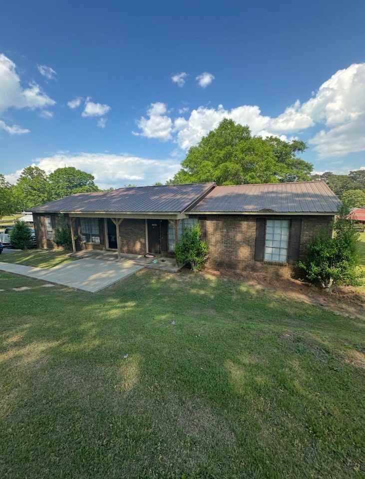 2104 Francis St #B - Photo 2 of 17