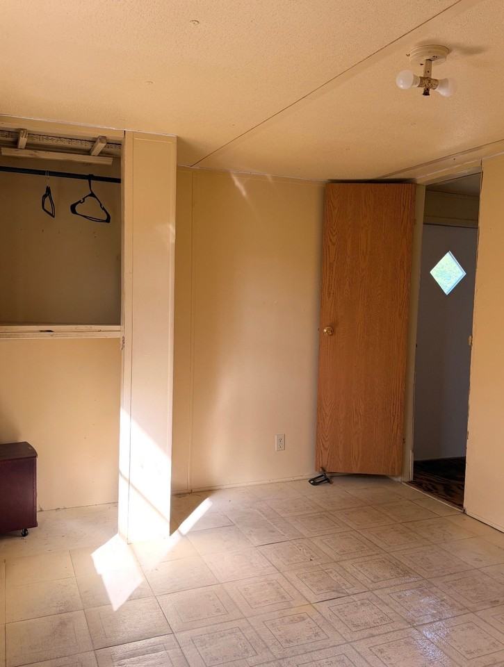18750 Se 23rd Pl - Photo 3 of 10