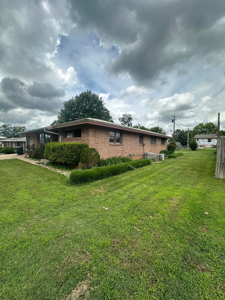 3306 Harvey Rd - Photo 2 of 4