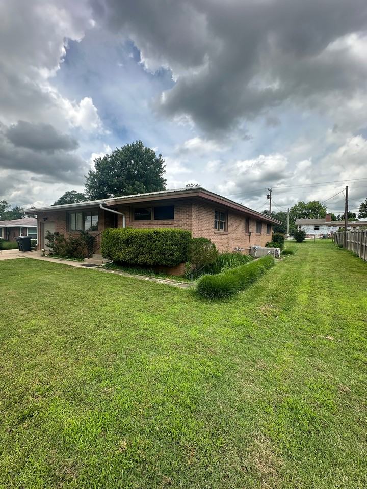 3306 Harvey Rd - Photo 3 of 4