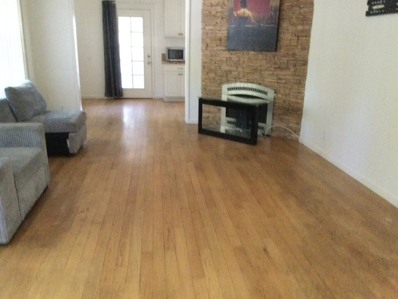 20957 Community St - Photo 5 of 18