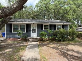 featured image of 3925 Hilda St