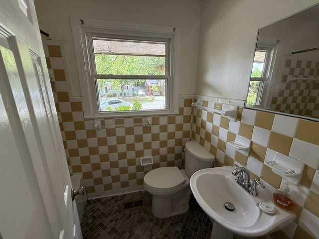 3925 Hilda St - Photo 7 of 10