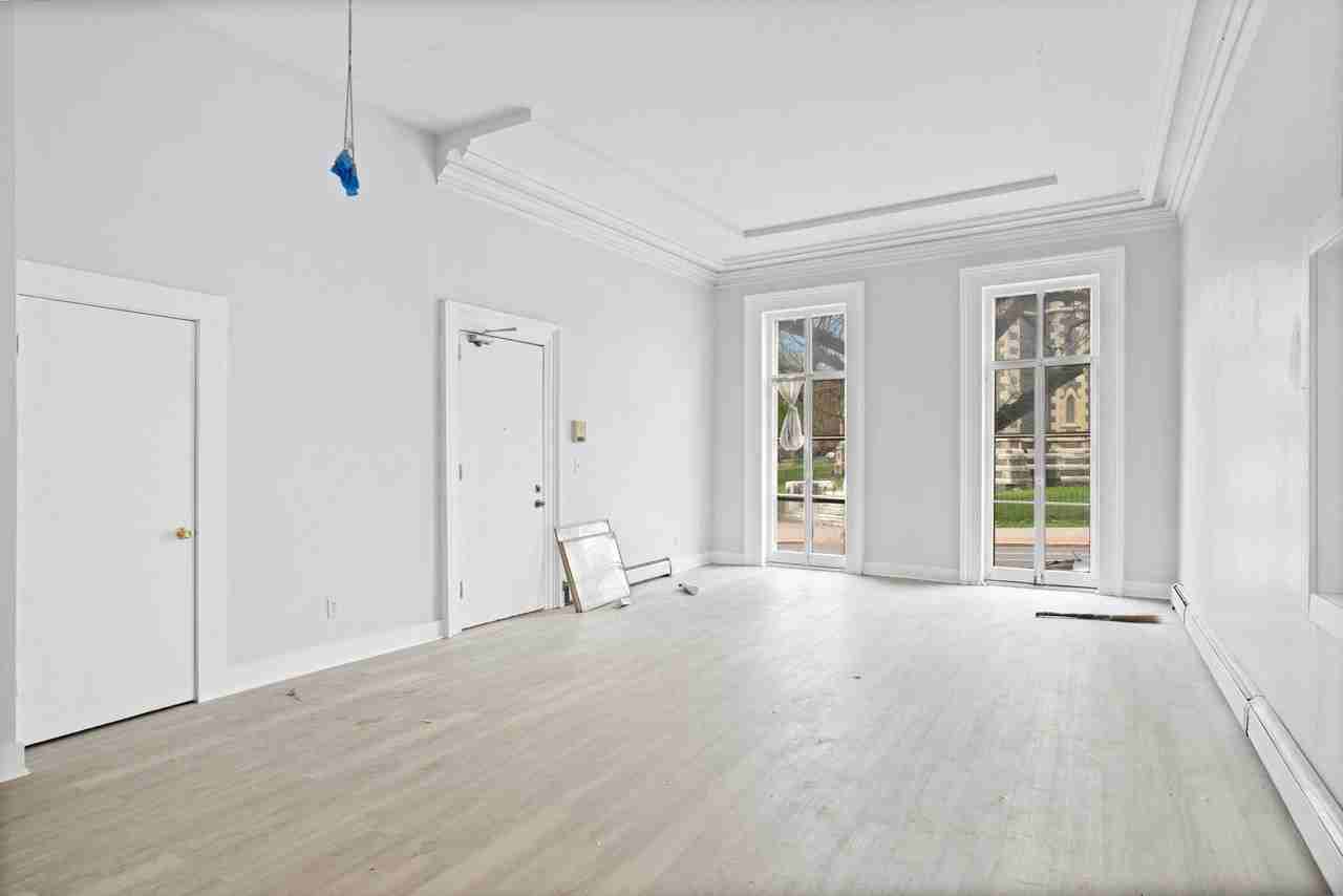 47 Ten Broeck St #B - Photo 4 of 14