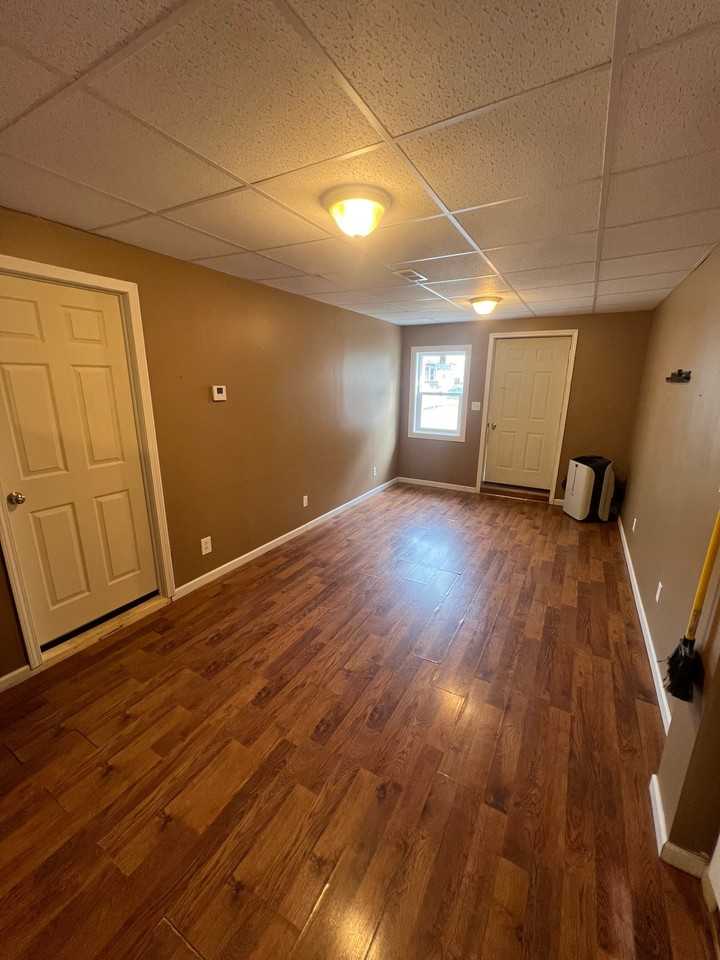 50 E 34th St #REAR - Photo 2 of 7