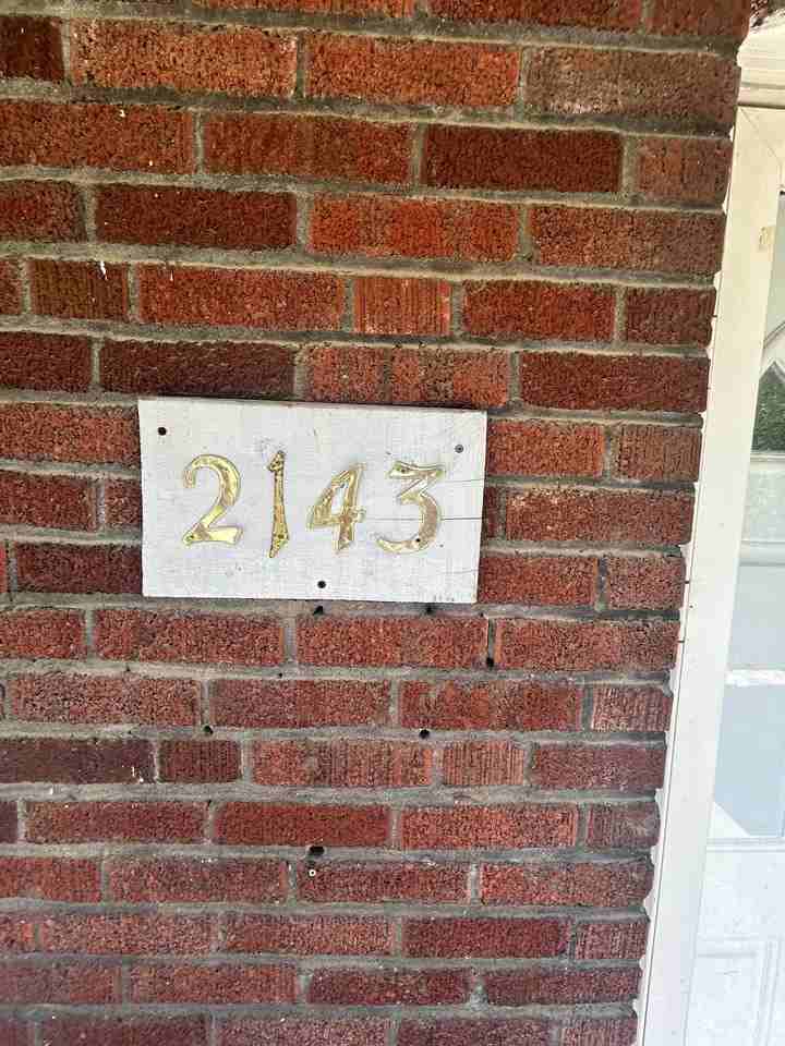 2143 69th St - Photo 2 of 20