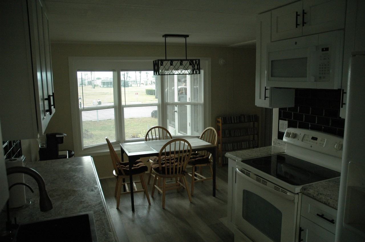 23 Kinsmen Dr - Photo 4 of 20