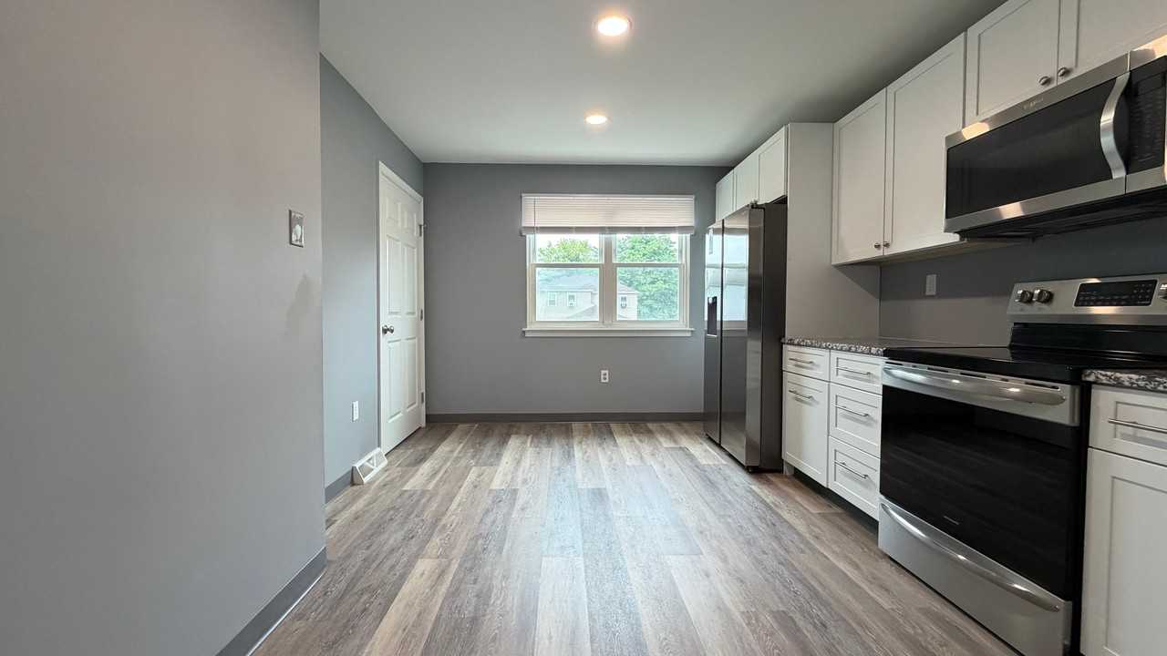 265 Florence Dr - Photo 2 of 22