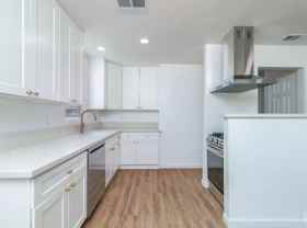 2907 Truxtun Ave - Photo 1 of 1