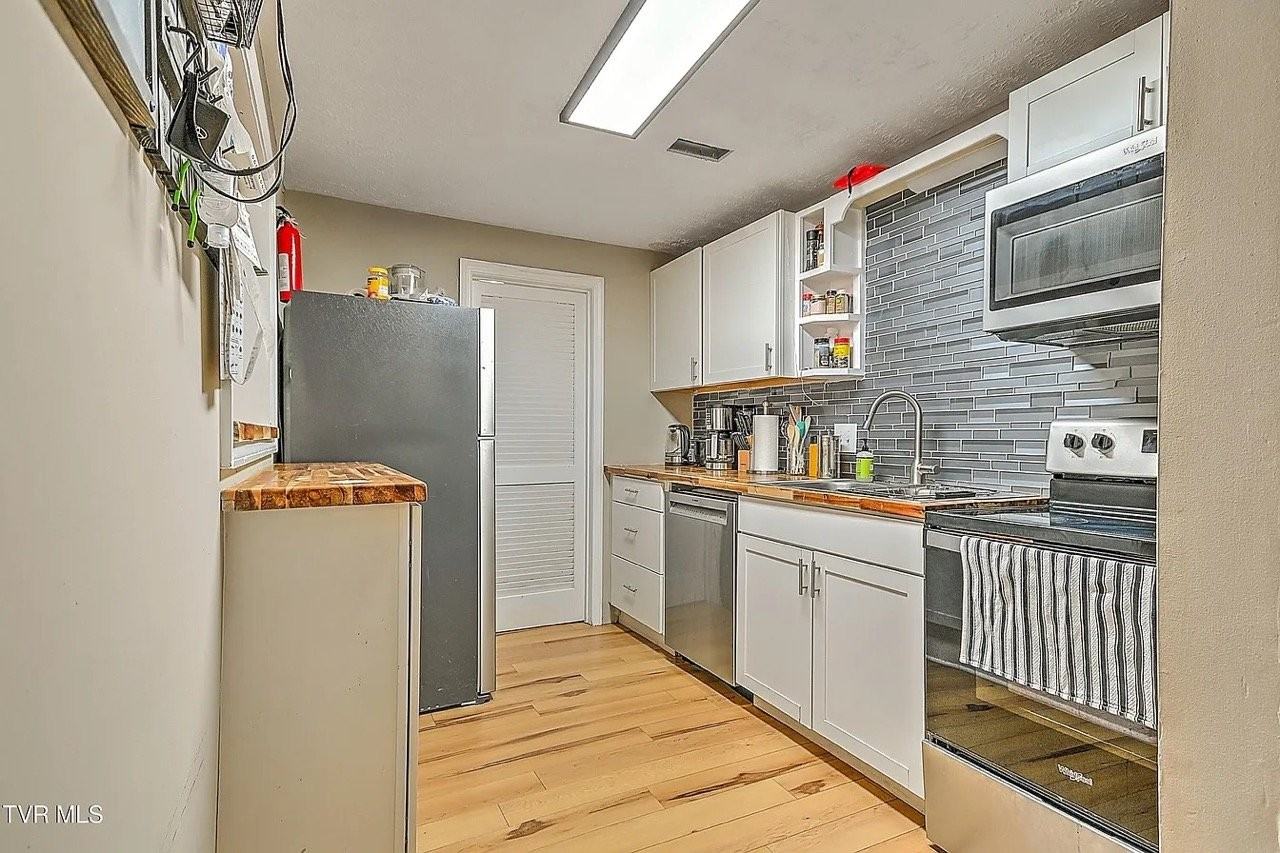 70101 W Locust St - Photo 6 of 14