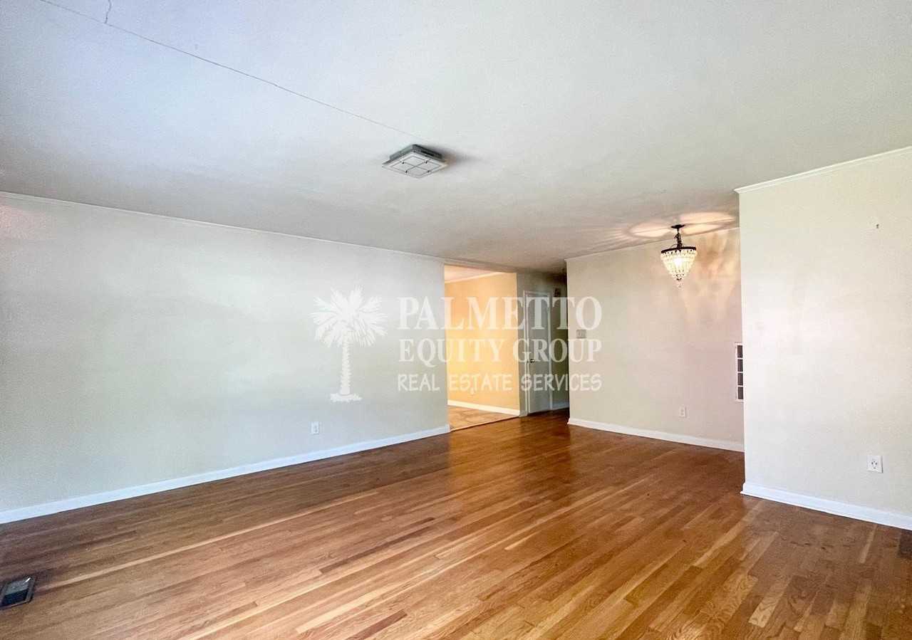 2409 W Cornwallis Dr - Photo 2 of 15