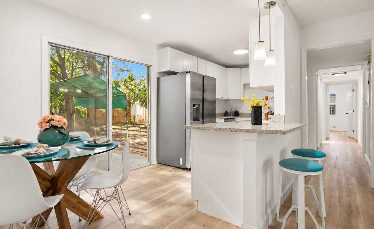 5252 Santa Monica Blvd N - Photo 4 of 9