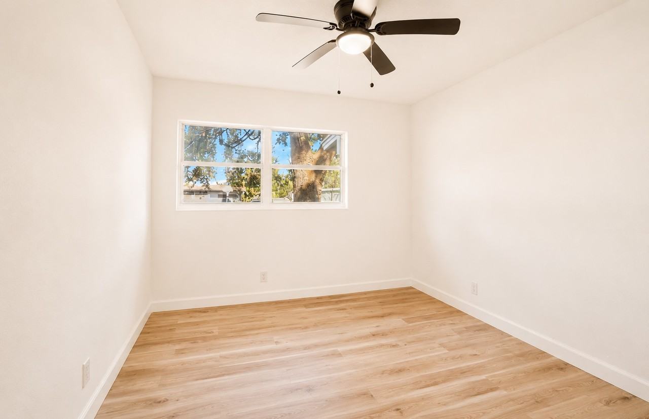 5252 Santa Monica Blvd N - Photo 7 of 9
