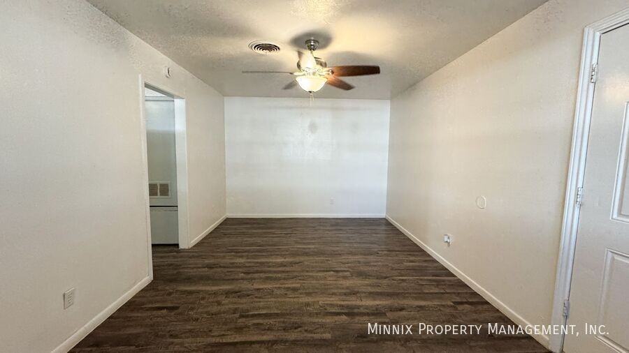4411 31st St #A - Photo 4 of 18